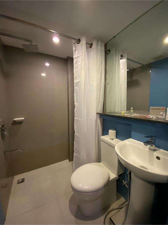 Capital O 820 Guijo Suites Makati 马尼拉 外观 照片